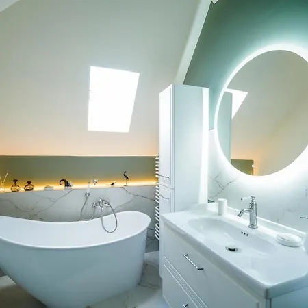 Painter's House Apartment