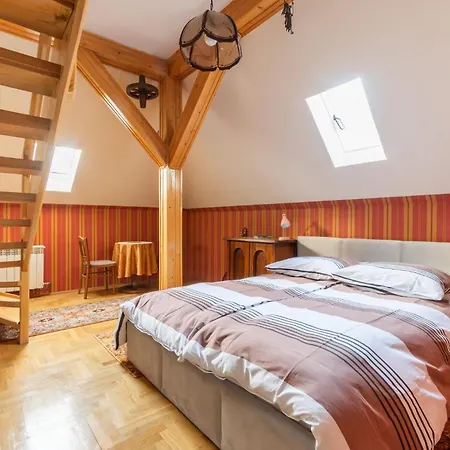 Painter's House Apartman *