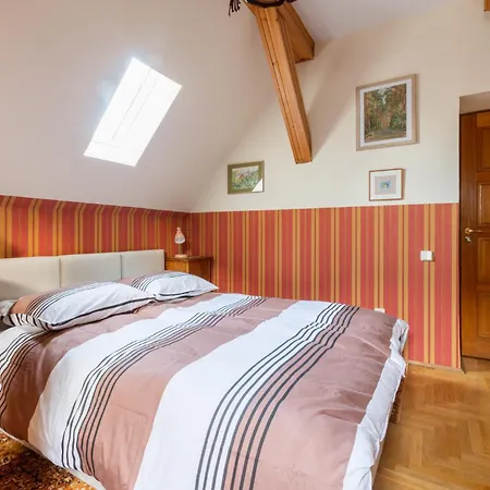Painter's House Apartman
